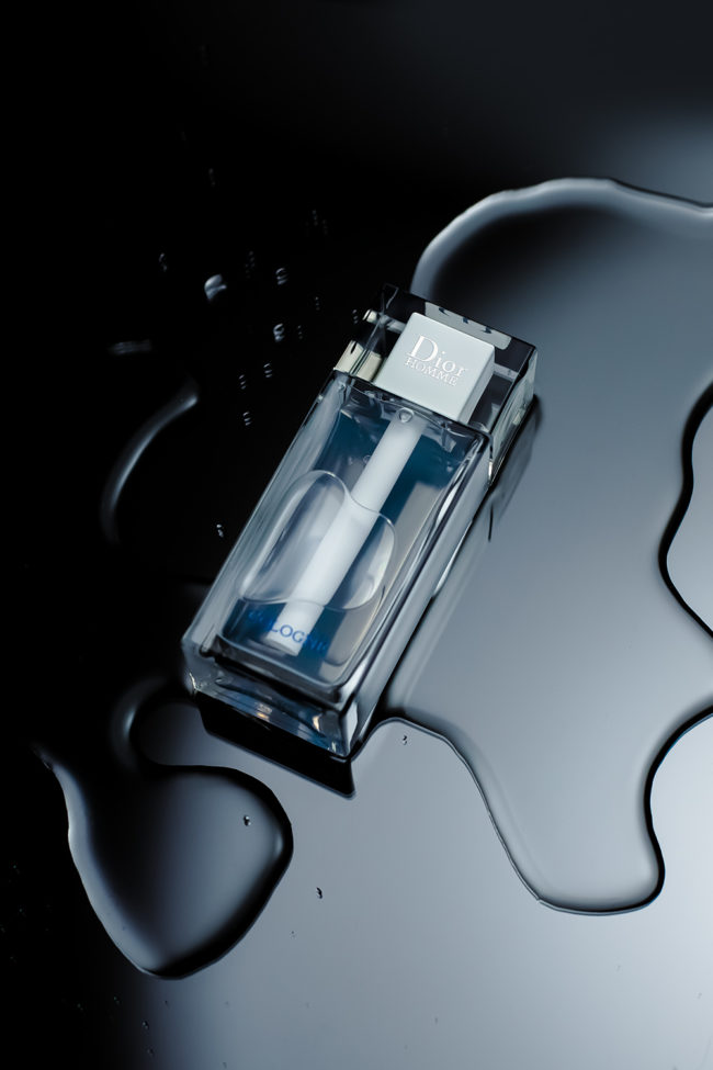 Produktfotograf, Dior Cologne Produktfotografie mit Video und dem Element Wasser